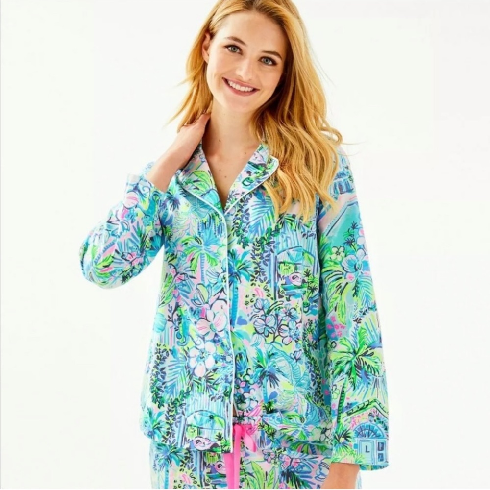 Lilly Pulitzer Button down Pajama Top in sought after Lilly’s House Size Small